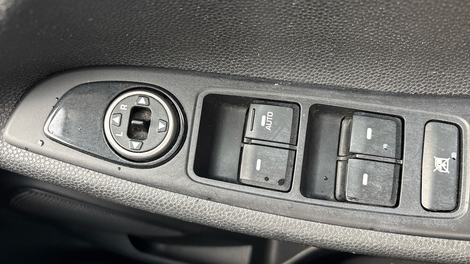 Used Hyundai i20 2018 for sale - 76627845: Photo 25