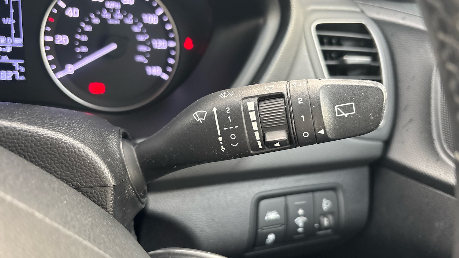 Used Hyundai i20 2018 for sale - 76627845: Photo 28