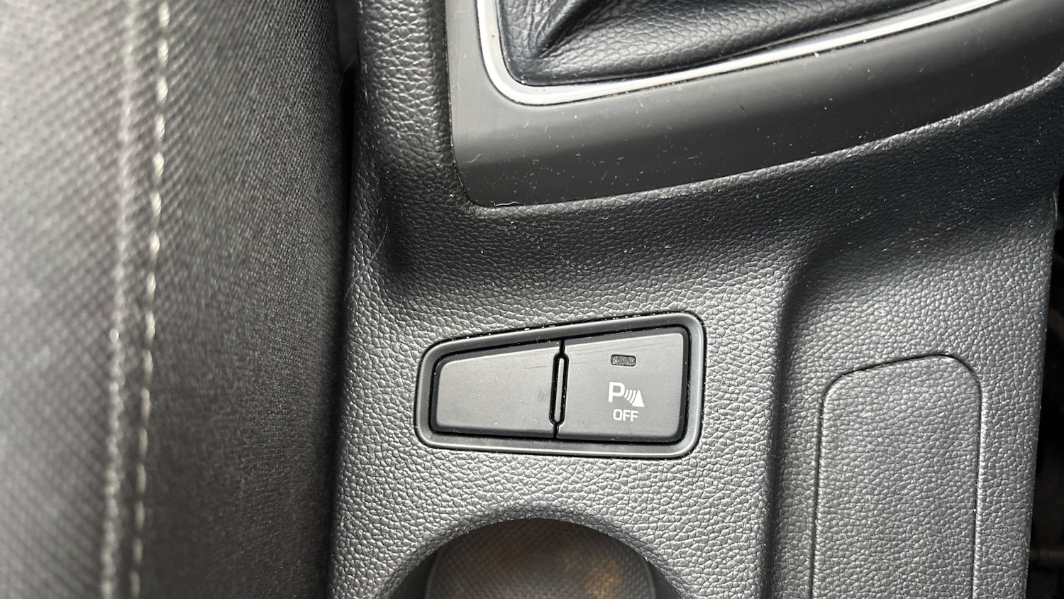 Used Hyundai i20 2018 for sale - 76627845: Photo 34