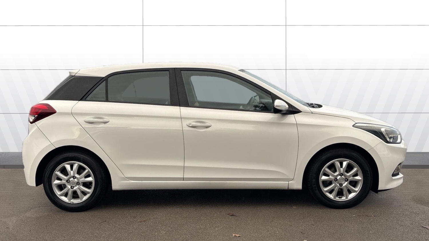 Used Hyundai i20 2018 for sale - 76627845: Photo 5