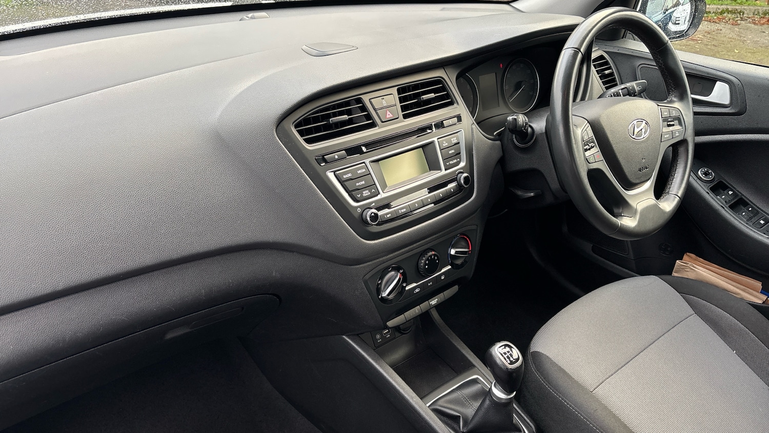 Used Hyundai i20 2018 for sale - 76627845: Photo 9