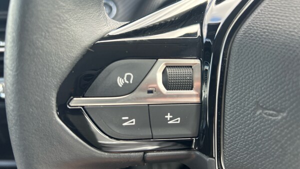 Used Peugeot 208 2022 for sale - 75984545: Photo 25