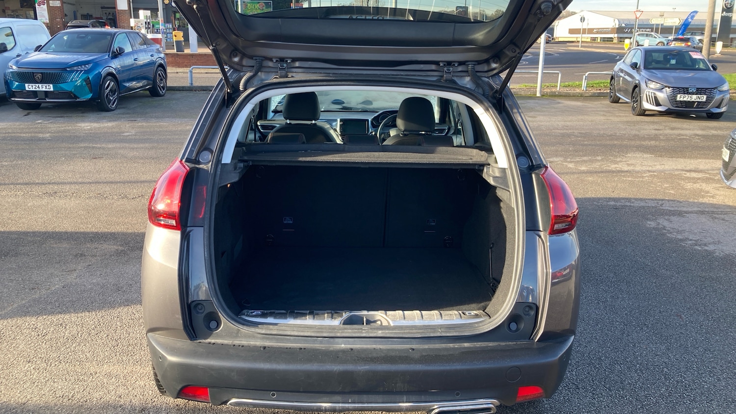 Used Peugeot 2008 2017 for sale - 77234417: Photo 4