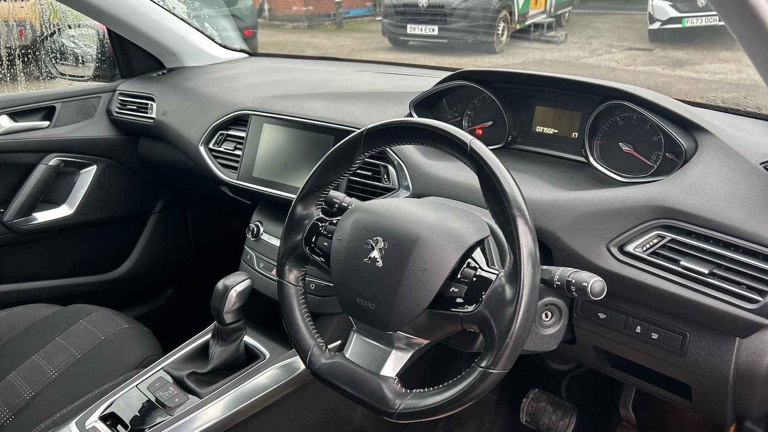 Used Peugeot 308 2015 for sale - 76980717: Photo 11
