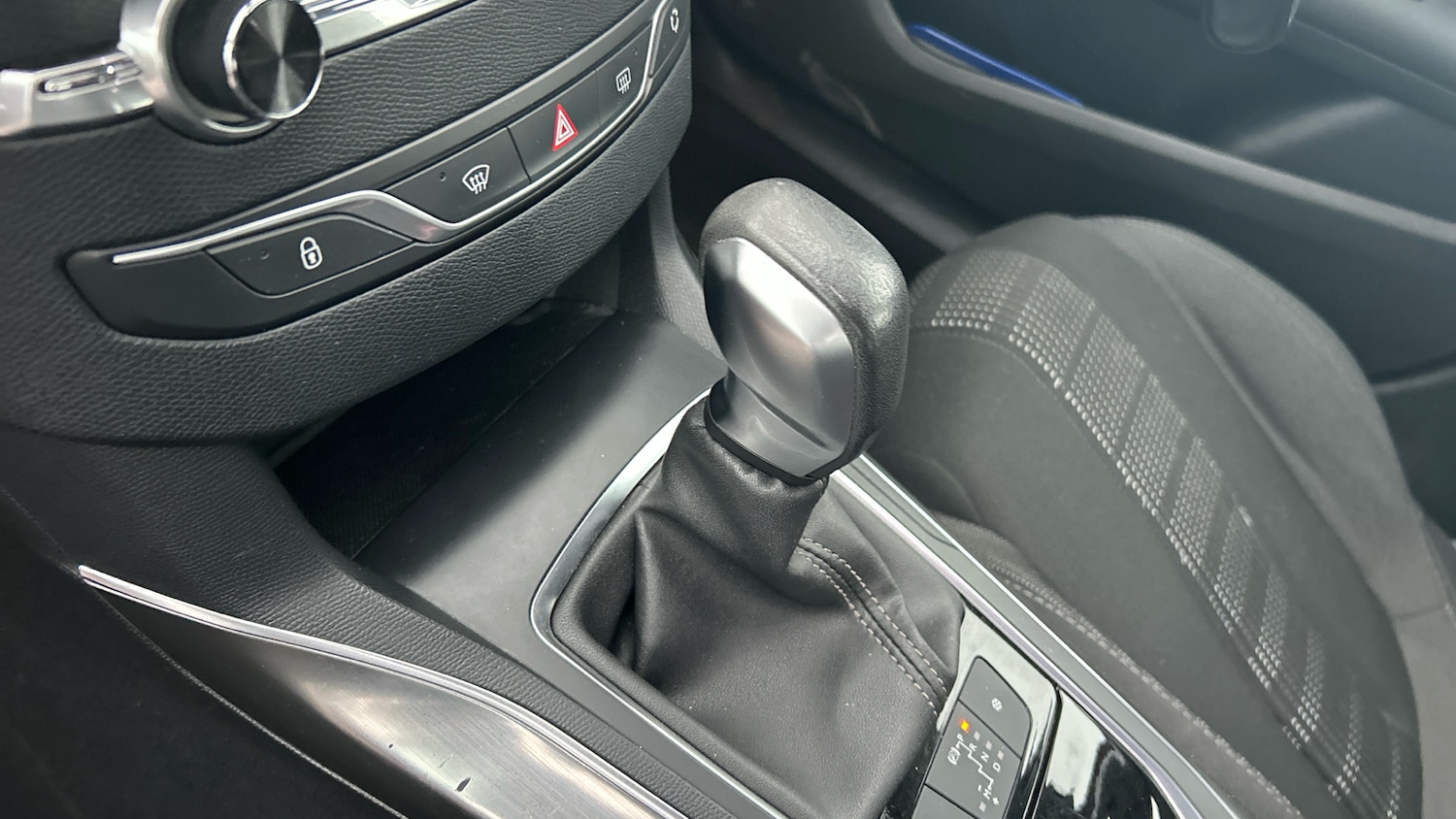 Used Peugeot 308 2015 for sale - 76980717: Photo 13