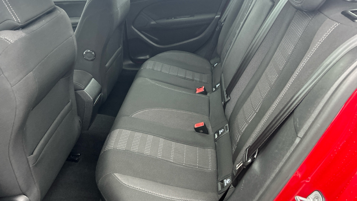 Used Peugeot 308 2015 for sale - 76980717: Photo 16