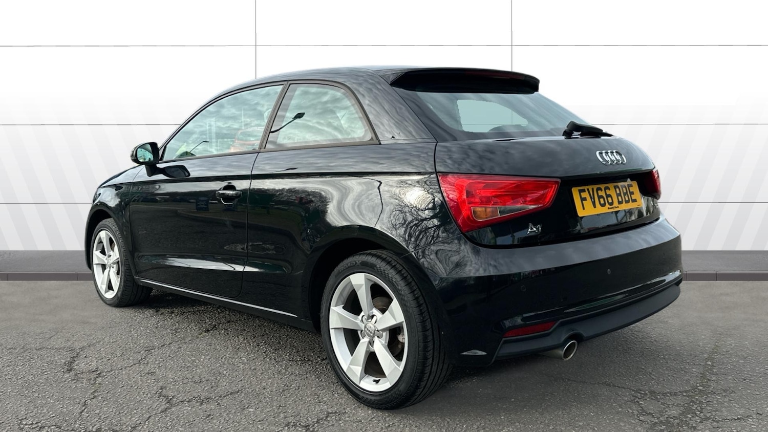 Used Audi A1 2016 for sale - 77789467: Photo 2