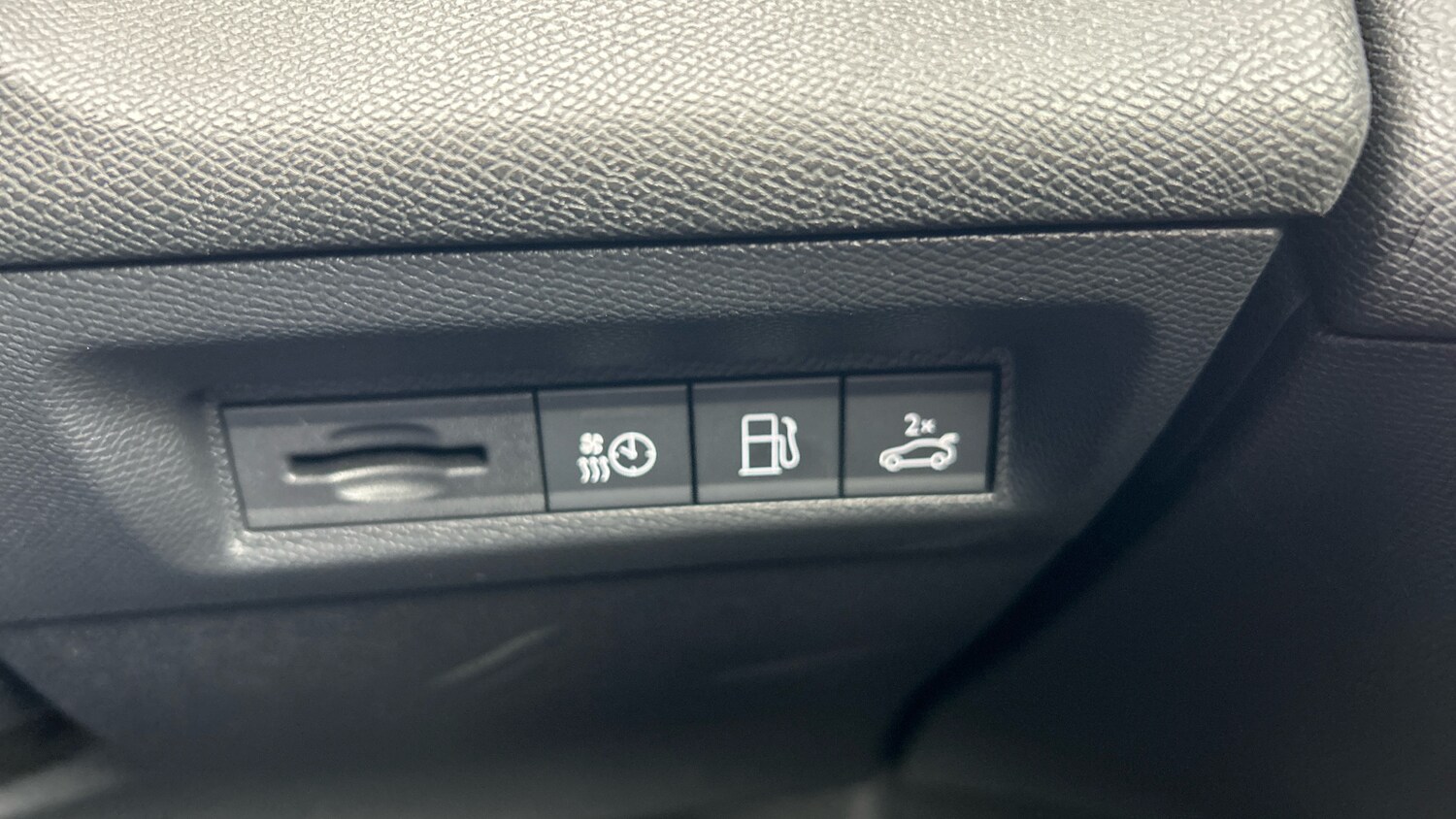 Used Peugeot 408 2023 for sale - 76088994: Photo 31