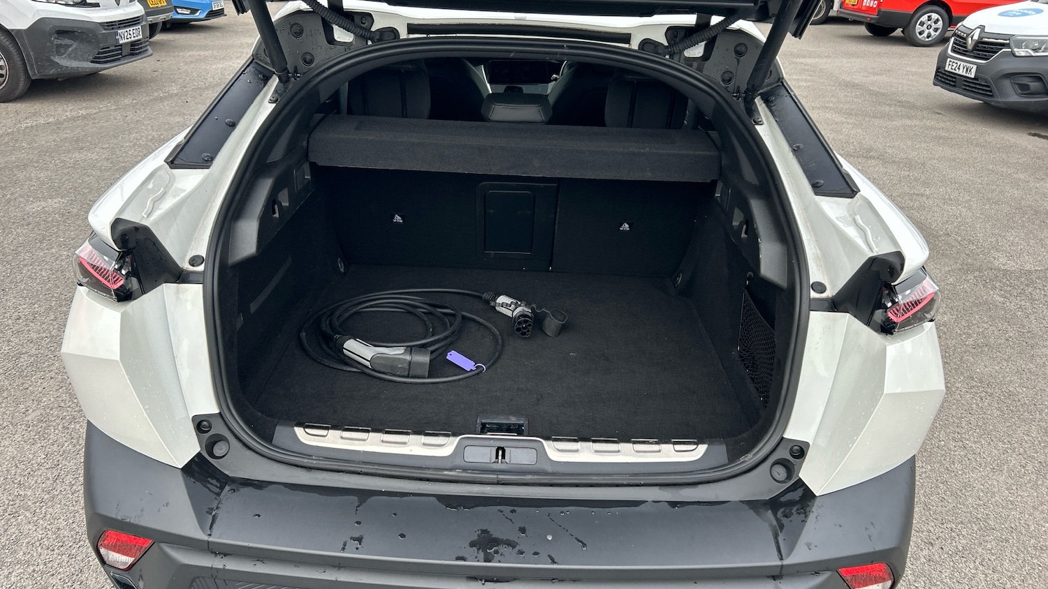 Used Peugeot 408 2023 for sale - 76088994: Photo 4