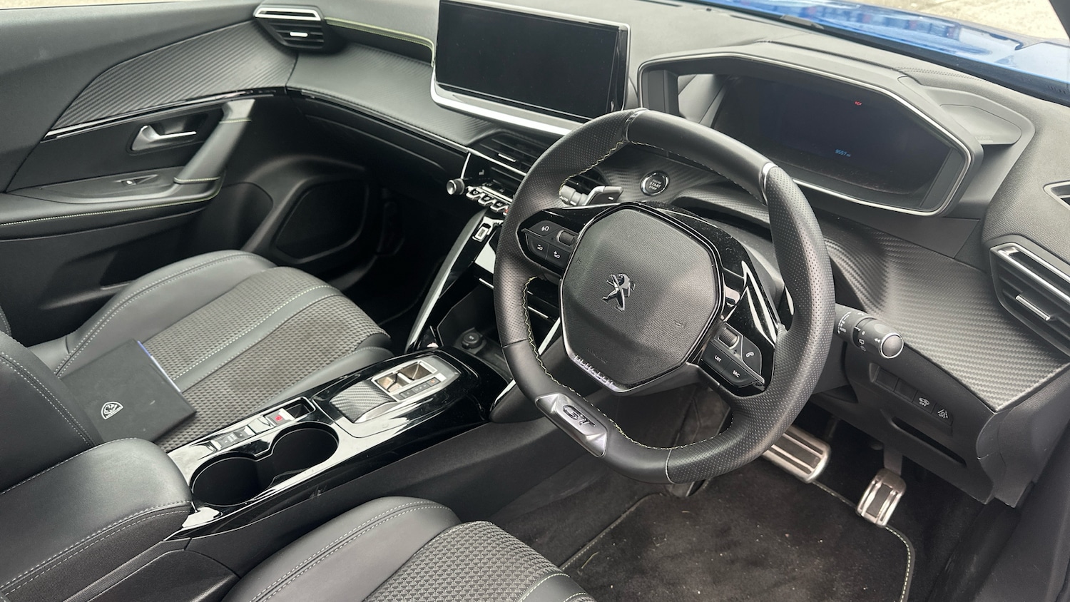 Used Peugeot 2008 2022 for sale - 76102764: Photo 11