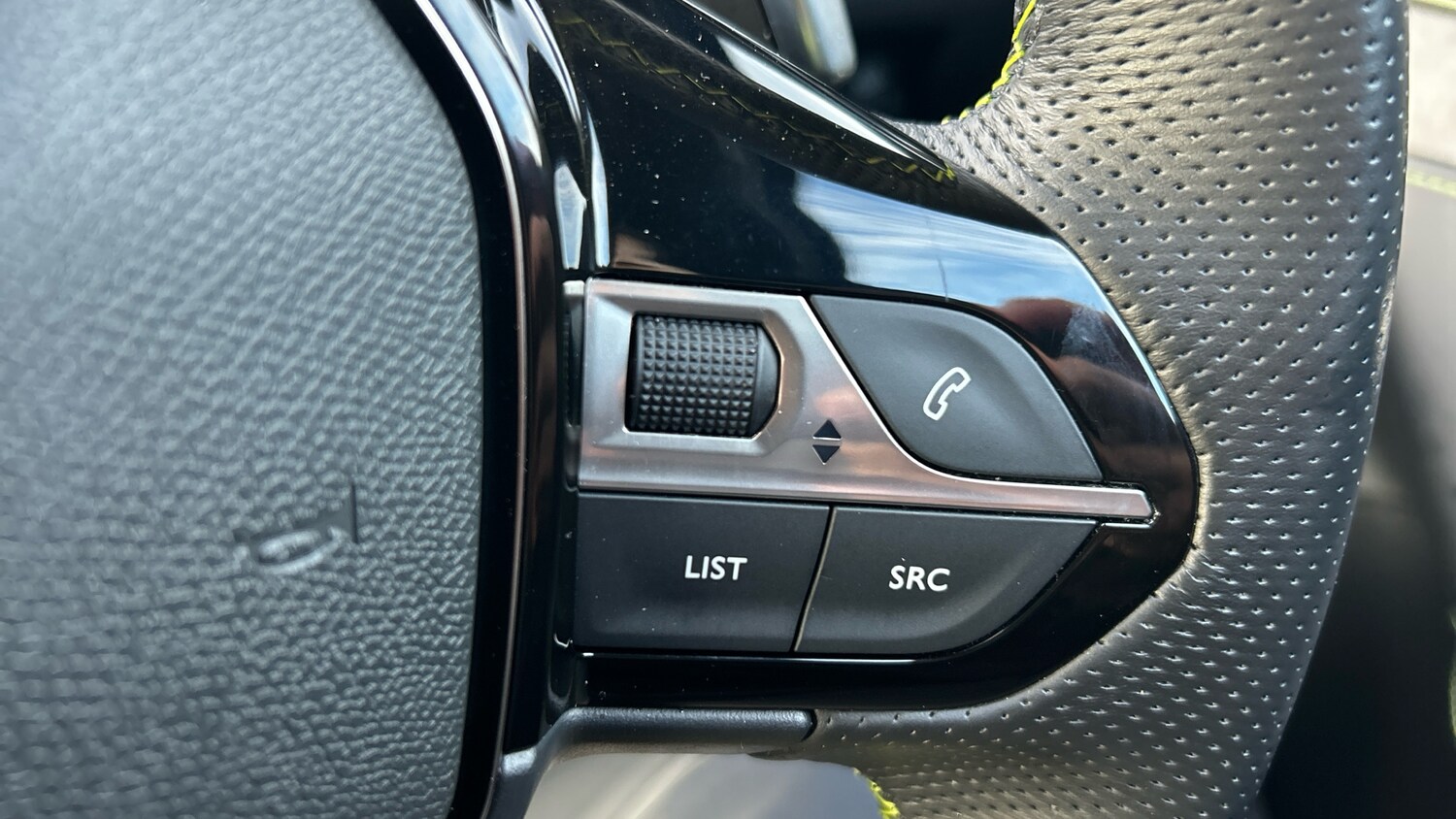 Used Peugeot 2008 2022 for sale - 76102764: Photo 24