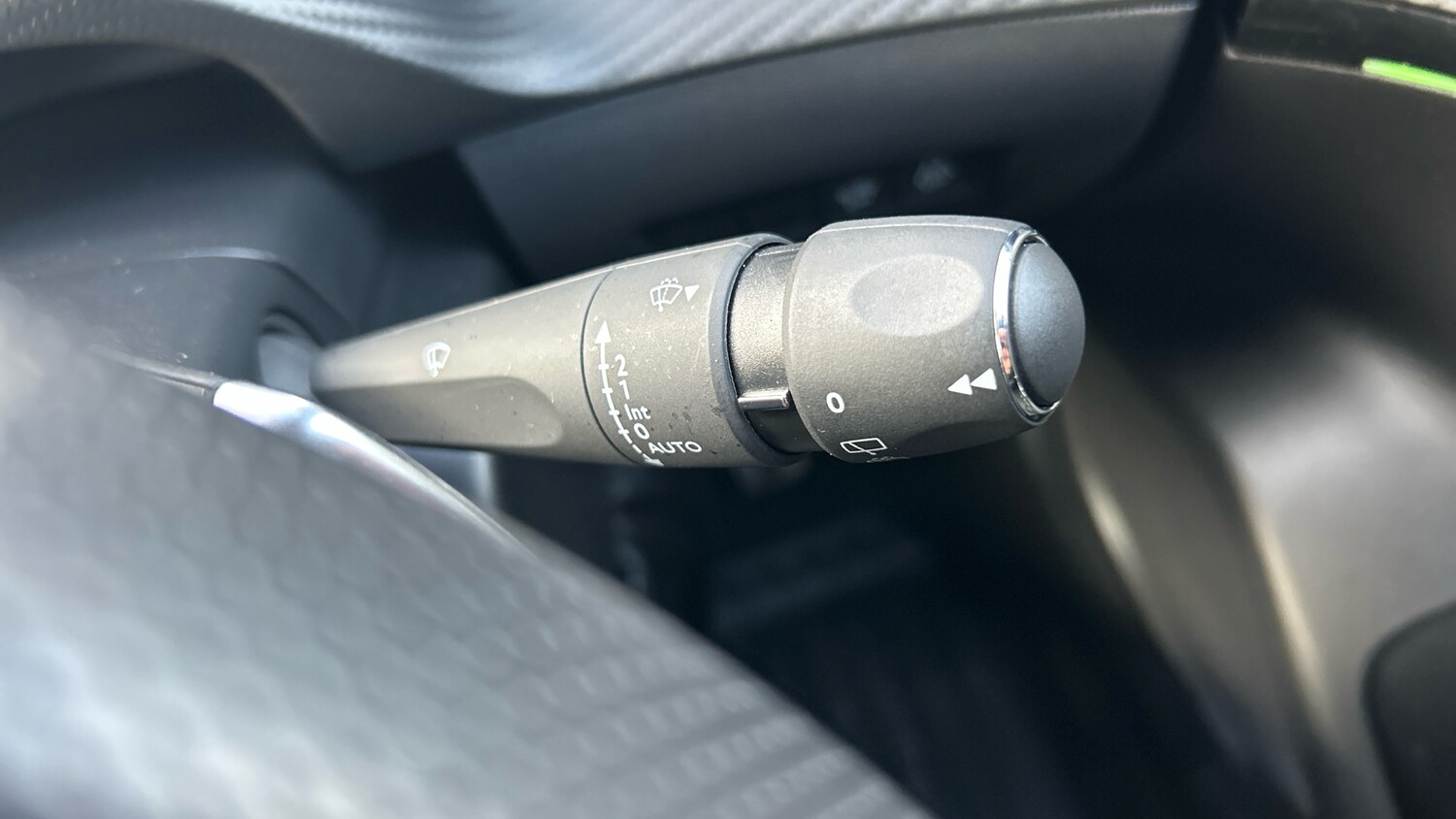 Used Peugeot 2008 2022 for sale - 76102764: Photo 25