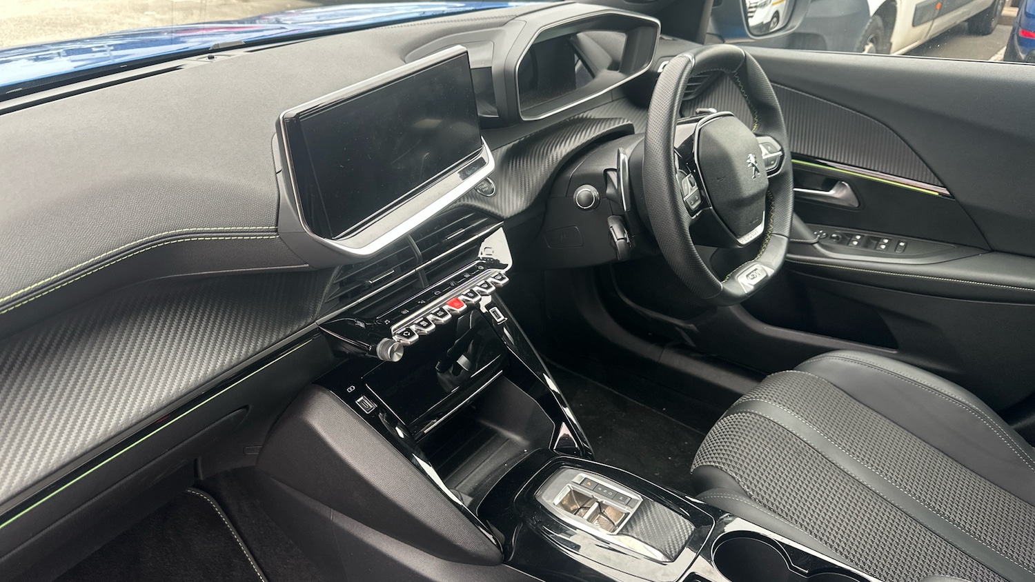 Used Peugeot 2008 2022 for sale - 76102764: Photo 9
