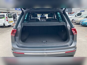 Used Volkswagen Tiguan 2017 for sale - 78734179: Photo