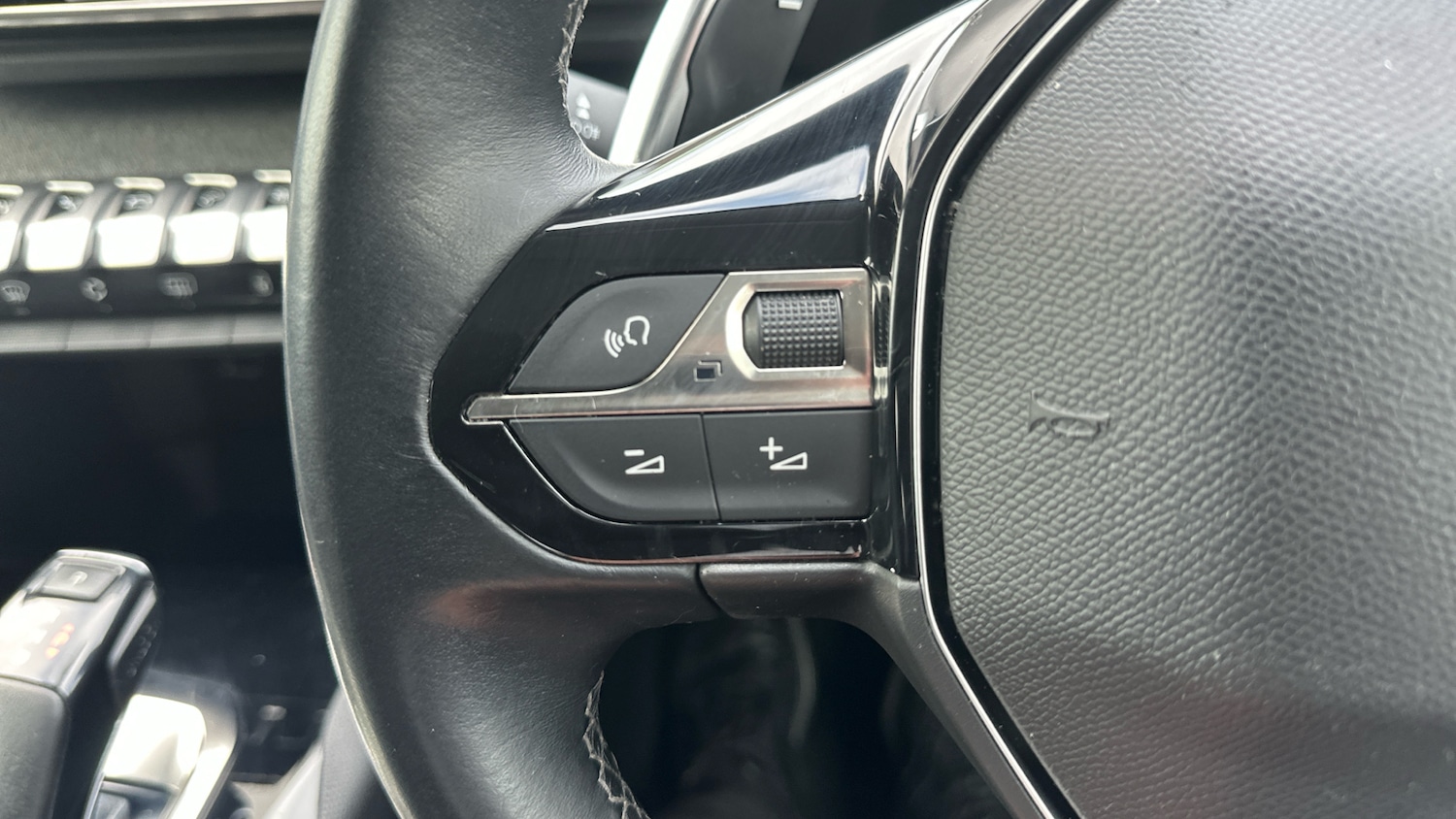 Used Peugeot 3008 2020 for sale - 78197313: Photo 28