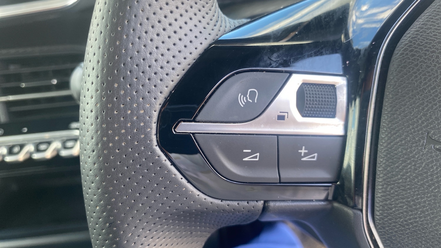 Used Peugeot 2008 2025 for sale - 76415662: Photo 33