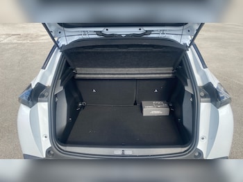 Used Peugeot 2008 2025 for sale - 76415662: Photo