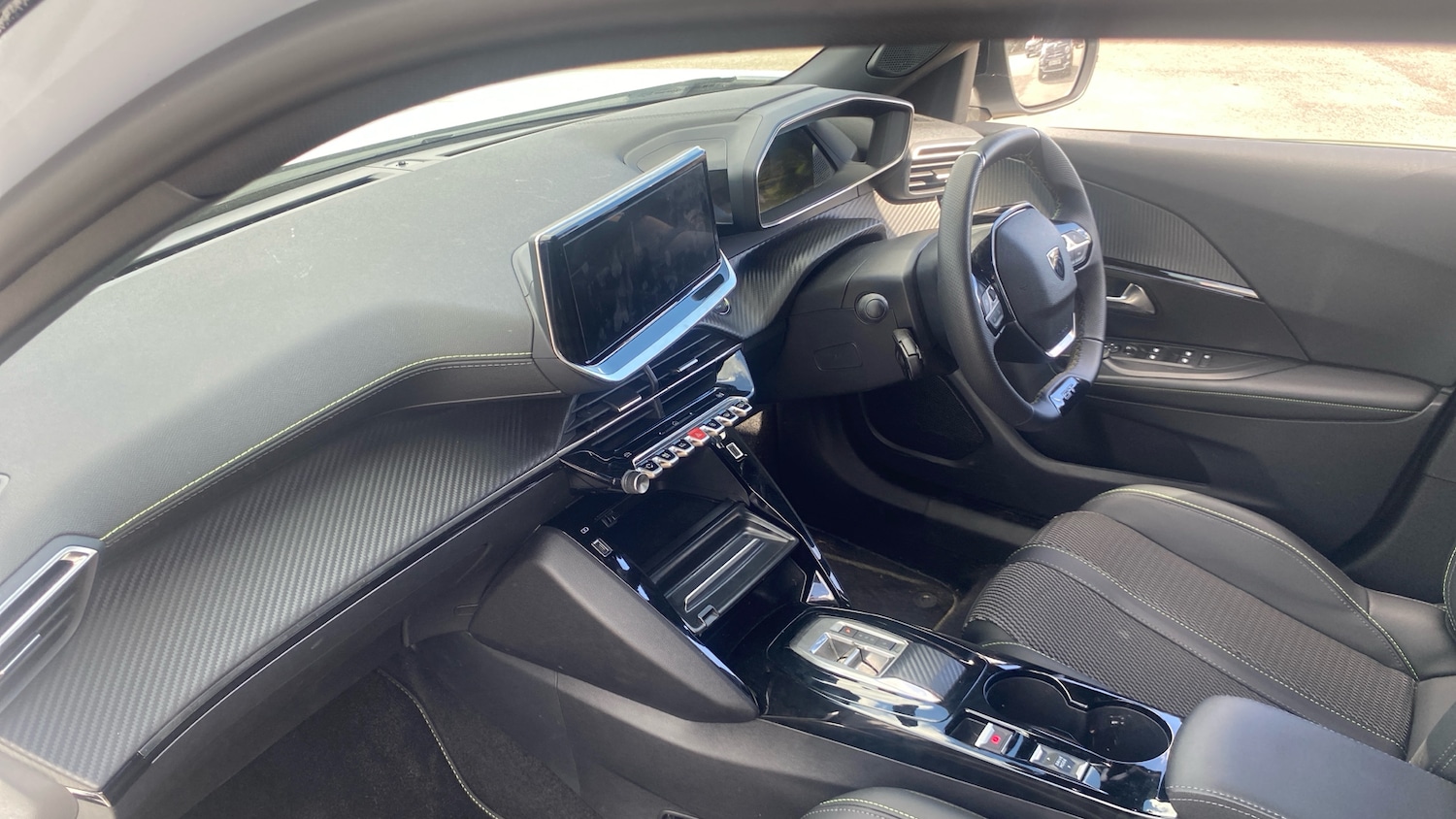 Used Peugeot 2008 2025 for sale - 76415662: Photo 9