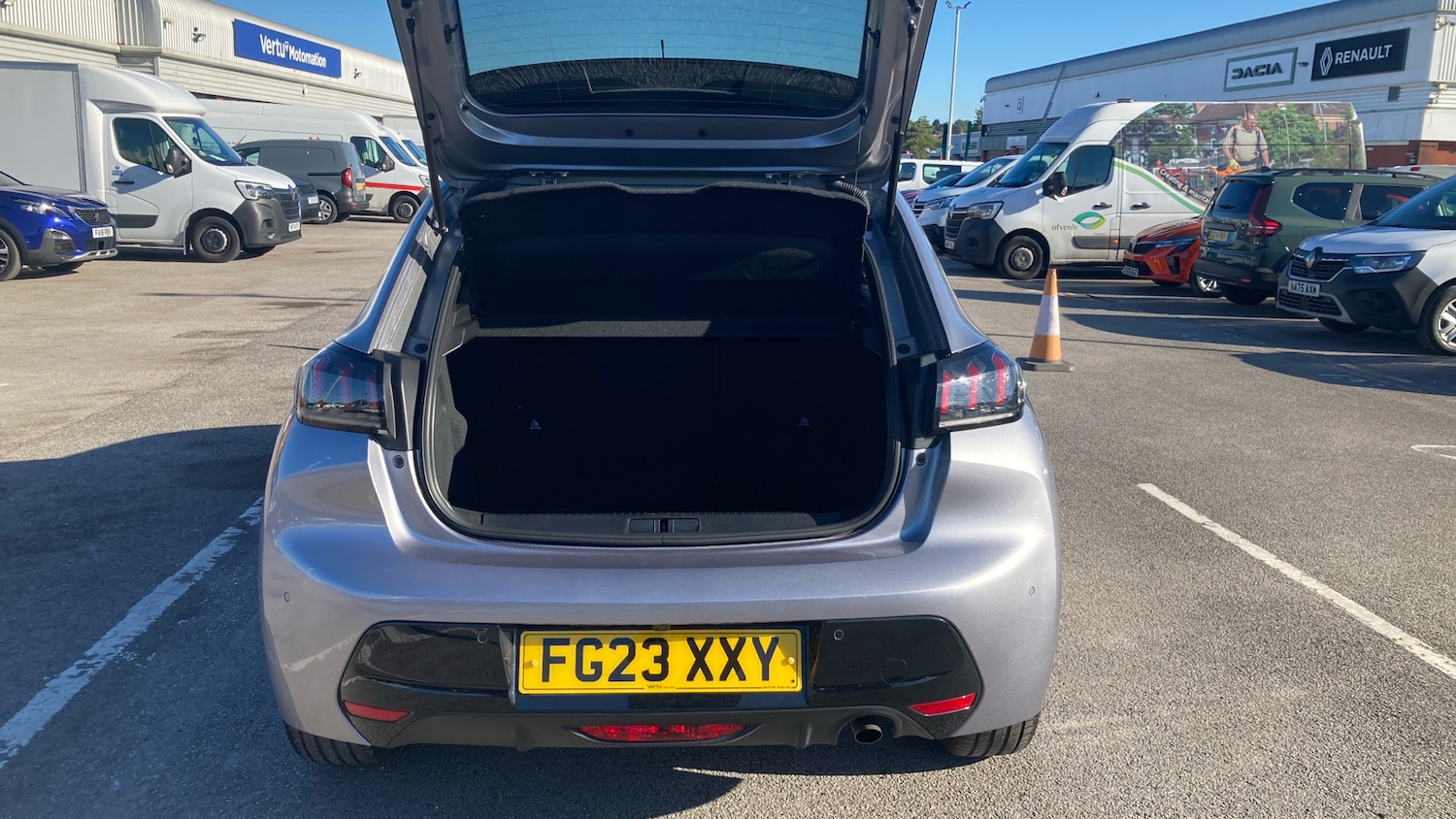 Used Peugeot 208 2023 for sale - 76028036: Photo 4