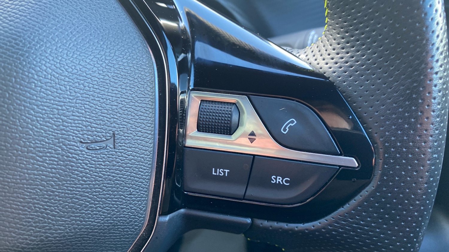 Used Peugeot 2008 2022 for sale - 77350289: Photo 22