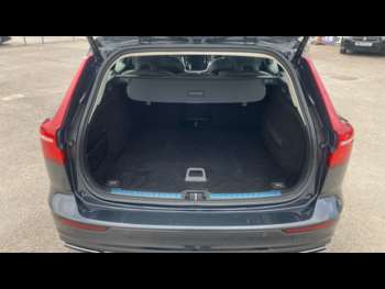 Used Volvo V60 2020 for sale - 74882830: Photo