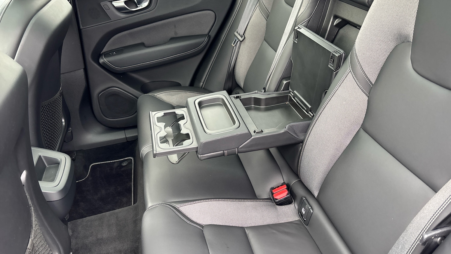 Used Volvo XC60 2021 for sale - 76477118: Photo 28