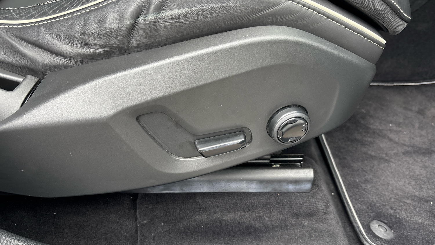 Used Volvo XC60 2021 for sale - 76477118: Photo 31