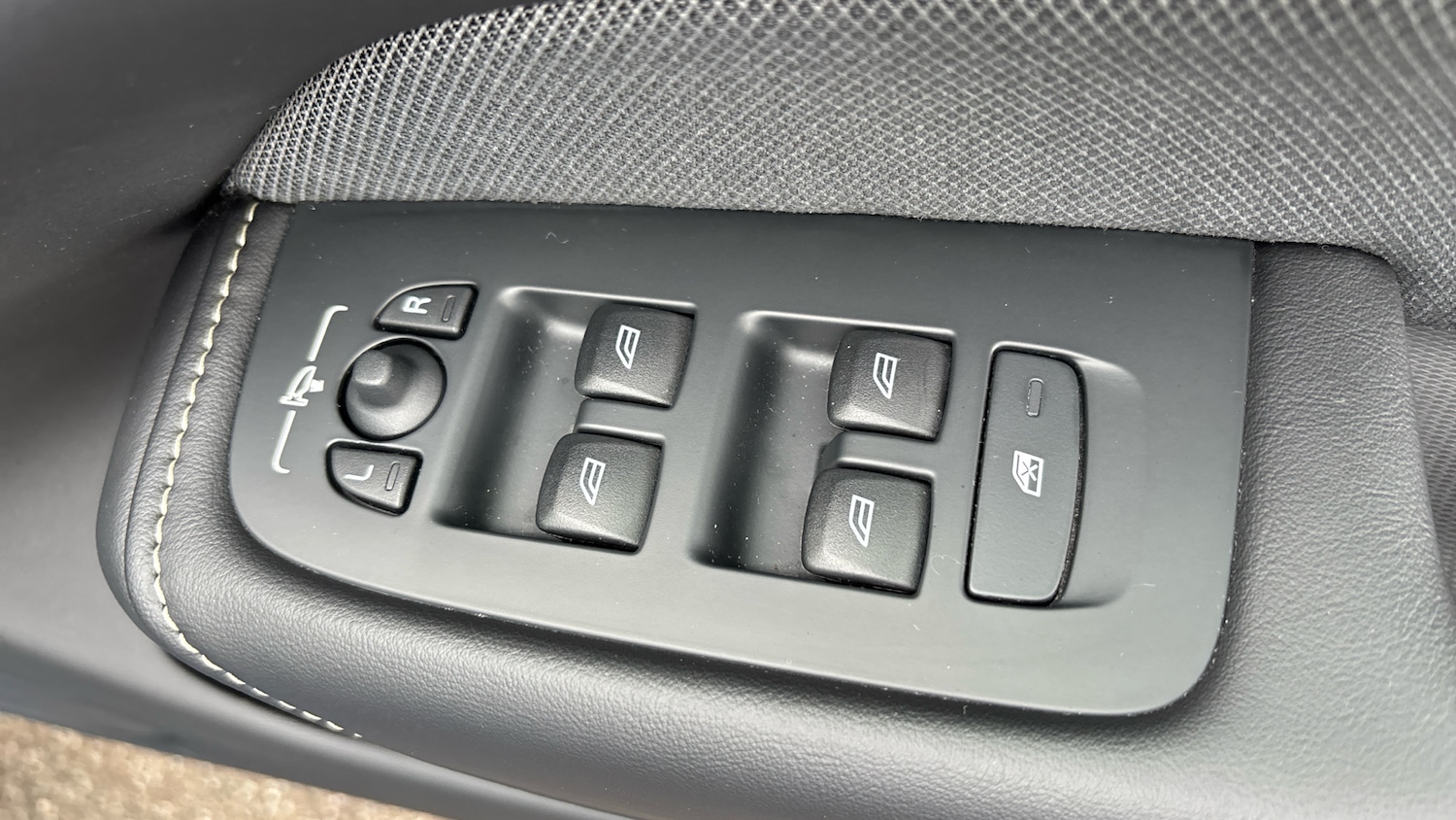 Used Volvo XC60 2021 for sale - 76477118: Photo 32