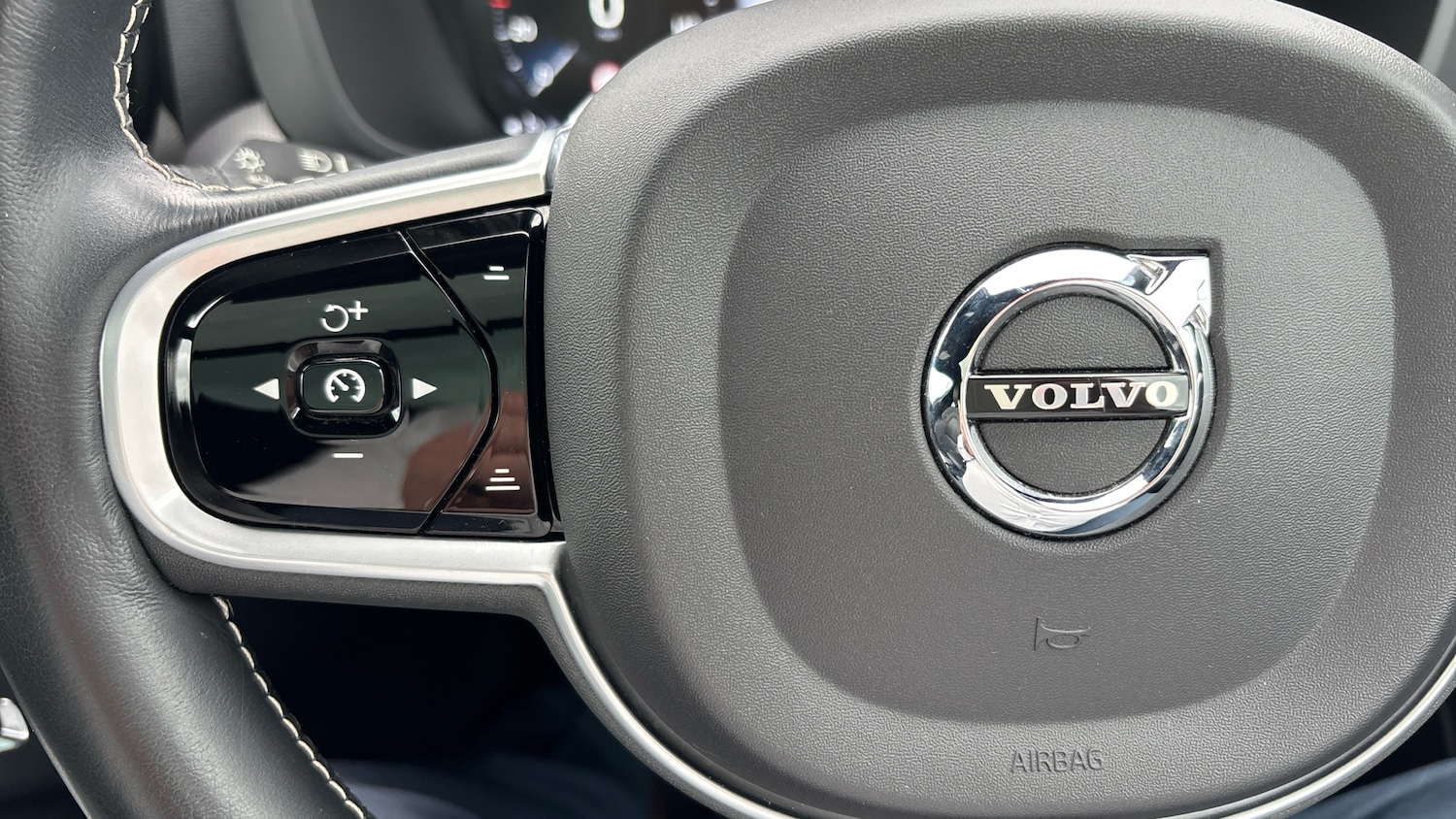 Used Volvo XC60 2021 for sale - 76477118: Photo 37