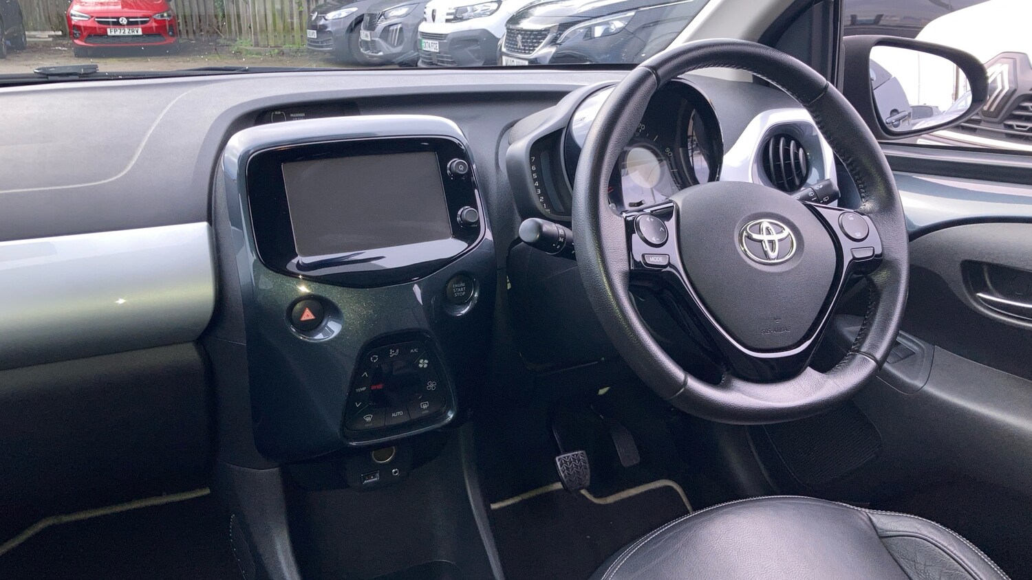 Used Toyota AYGO 2017 for sale - 77446109: Photo 11