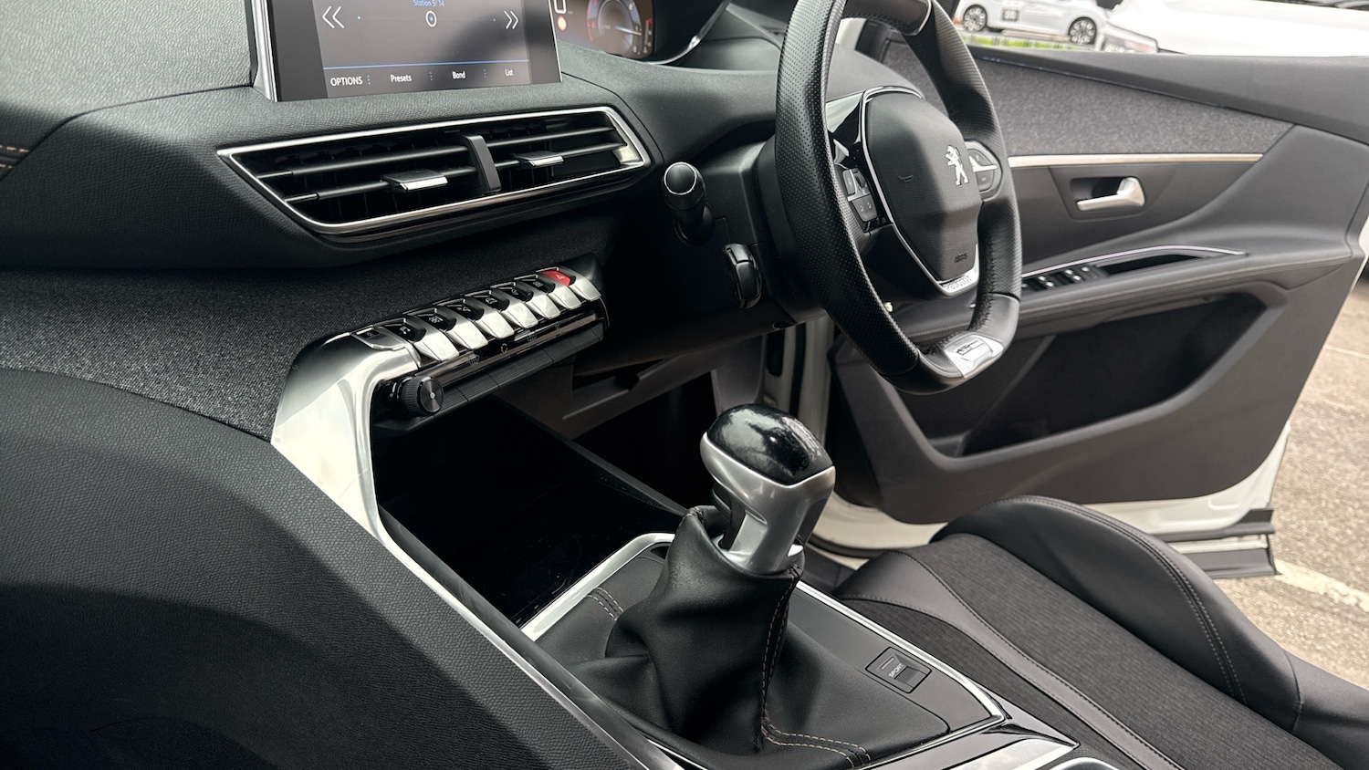 Used Peugeot 3008 2019 for sale - 76534280: Photo 13