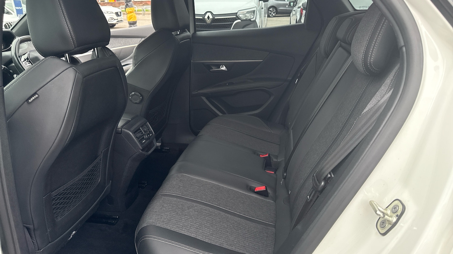 Used Peugeot 3008 2019 for sale - 76534280: Photo 16