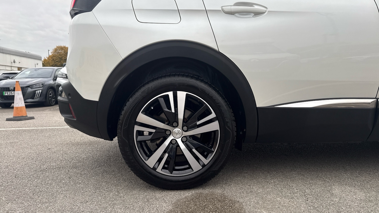 Used Peugeot 3008 2019 for sale - 76534280: Photo 7