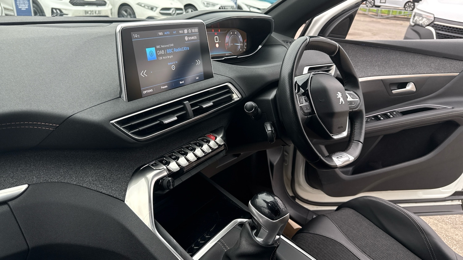 Used Peugeot 3008 2019 for sale - 76534280: Photo 9