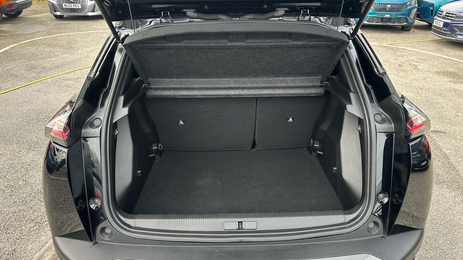 Used Peugeot 2008 2025 for sale - 77662461: Photo 4