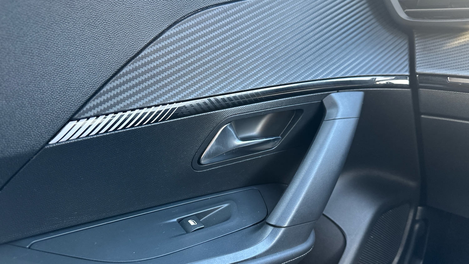 Used Peugeot 2008 2023 for sale - 76948172: Photo 41