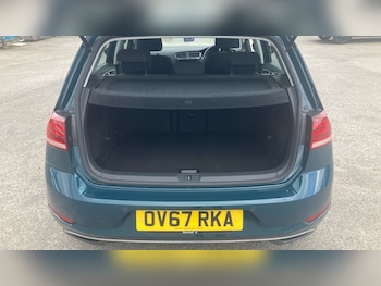 Used Volkswagen Golf 2017 for sale - 78814019: Photo