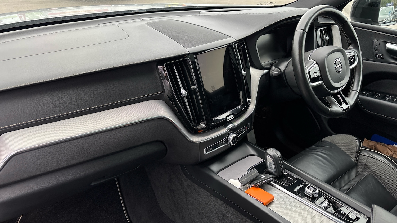 Used Volvo XC60 2021 for sale - 77310837: Photo 9