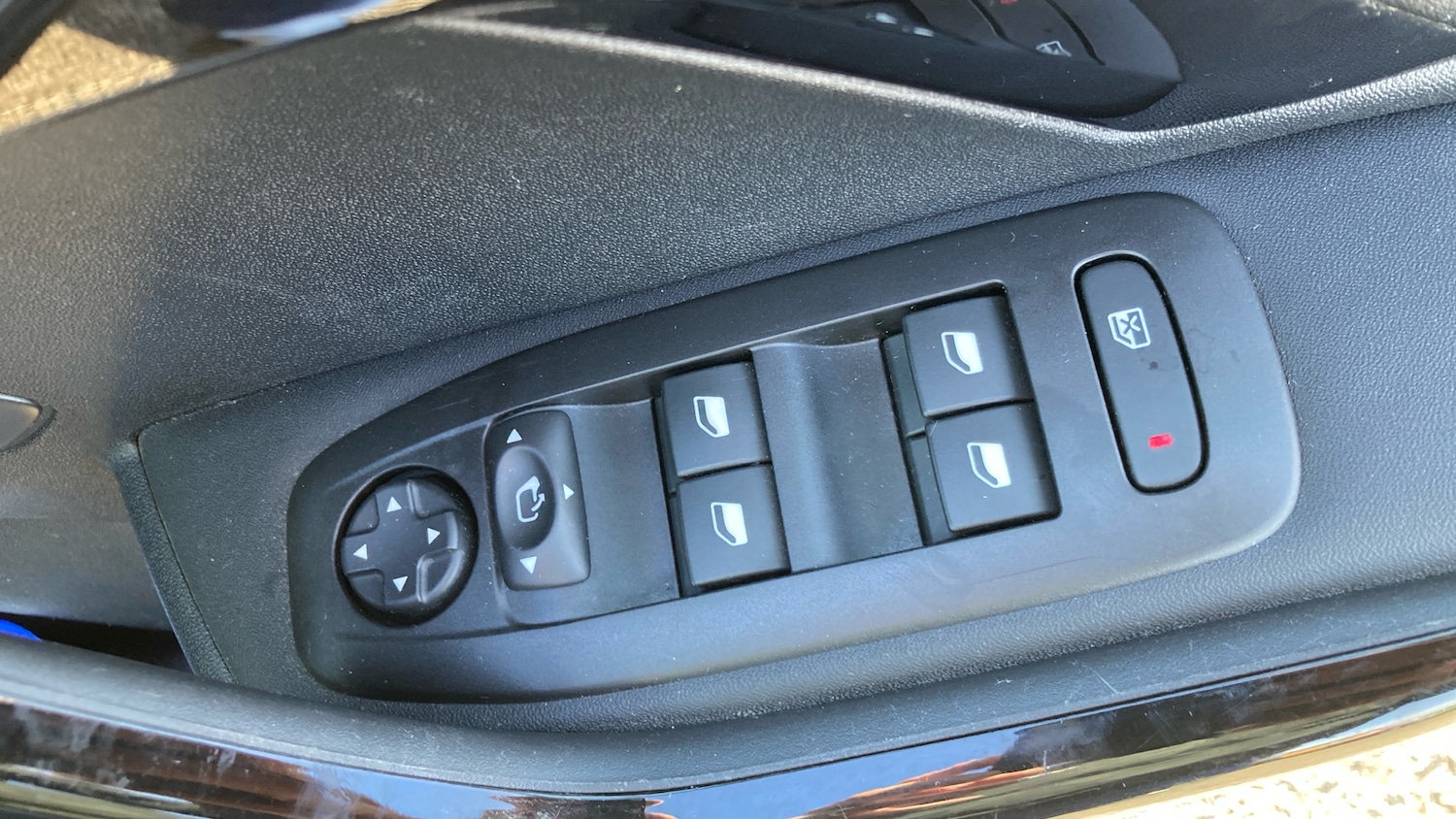 Used Peugeot 2008 2017 for sale - 76706333: Photo 38