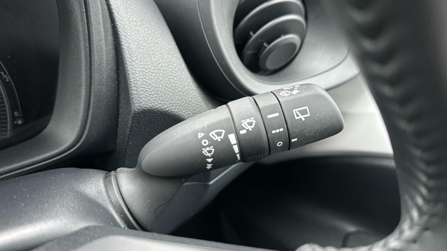 Used Toyota Aygo X 2024 for sale - 76946744: Photo 24