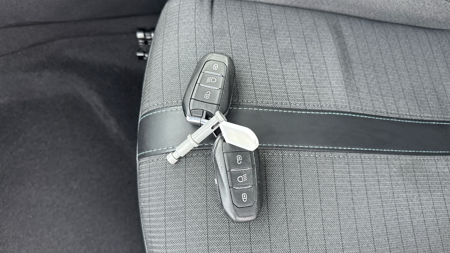 Used Peugeot 2008 2022 for sale - 77446119: Photo 19