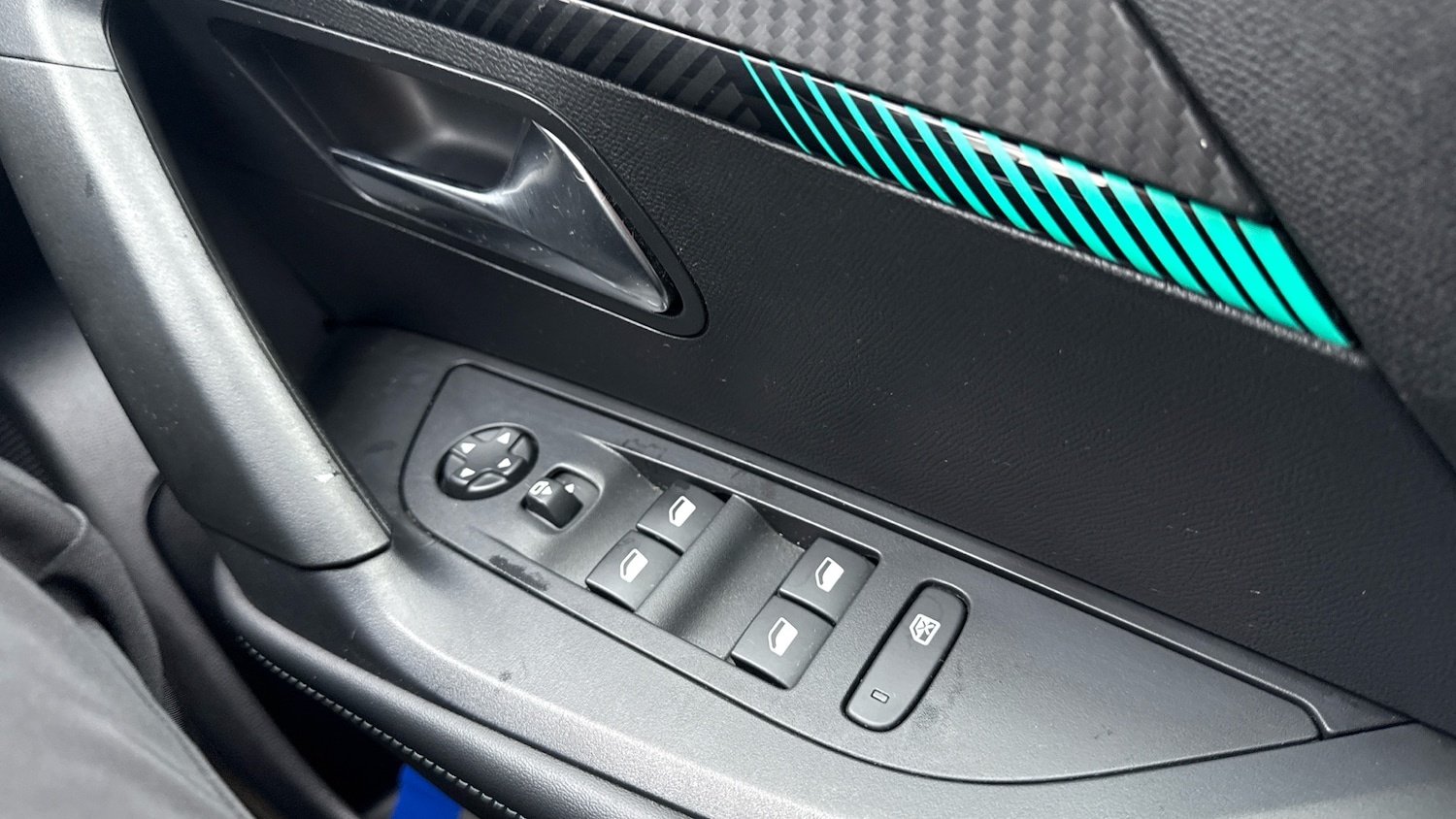 Used Peugeot 2008 2022 for sale - 77446119: Photo 34