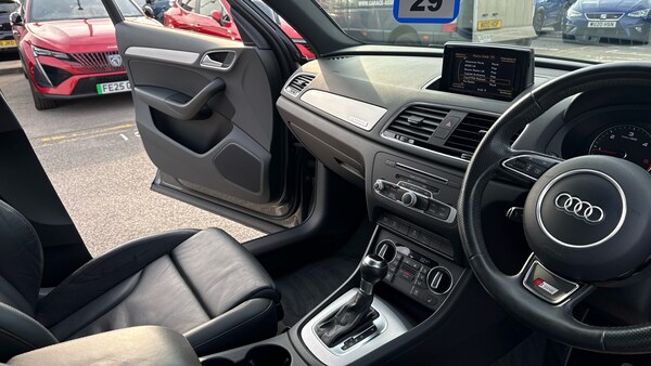 Used Audi Q3 2016 for sale - 76114158: Photo 14