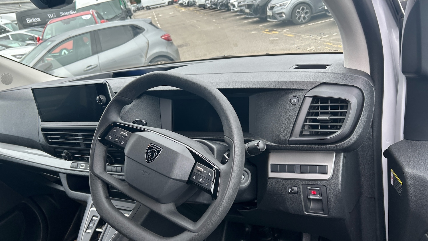 Used Peugeot Expert 2025 for sale - 77502525: Photo 11