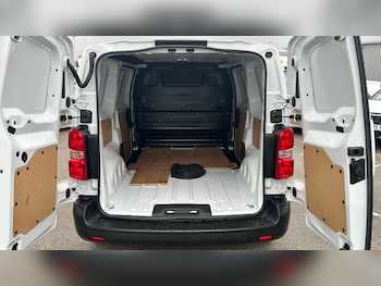 Used Peugeot Expert 2025 for sale - 77502525: Photo