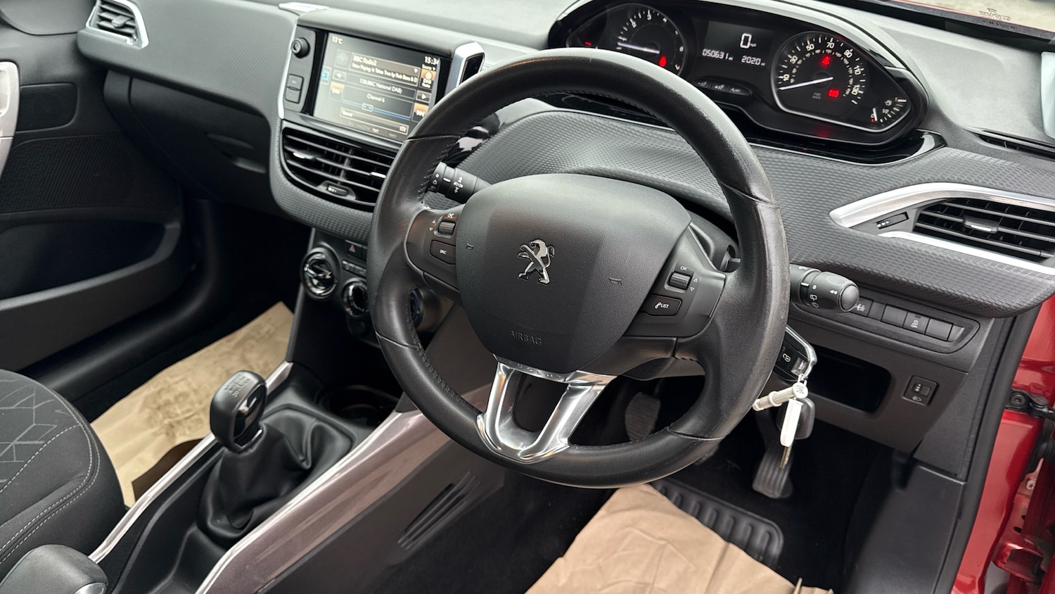 Used Peugeot 2008 2015 for sale - 76403140: Photo 11