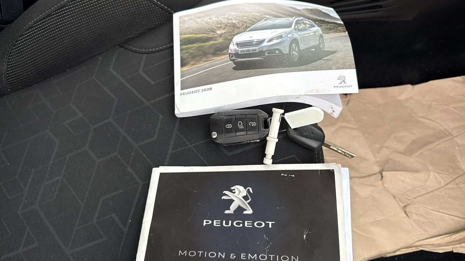 Used Peugeot 2008 2015 for sale - 76403140: Photo 19