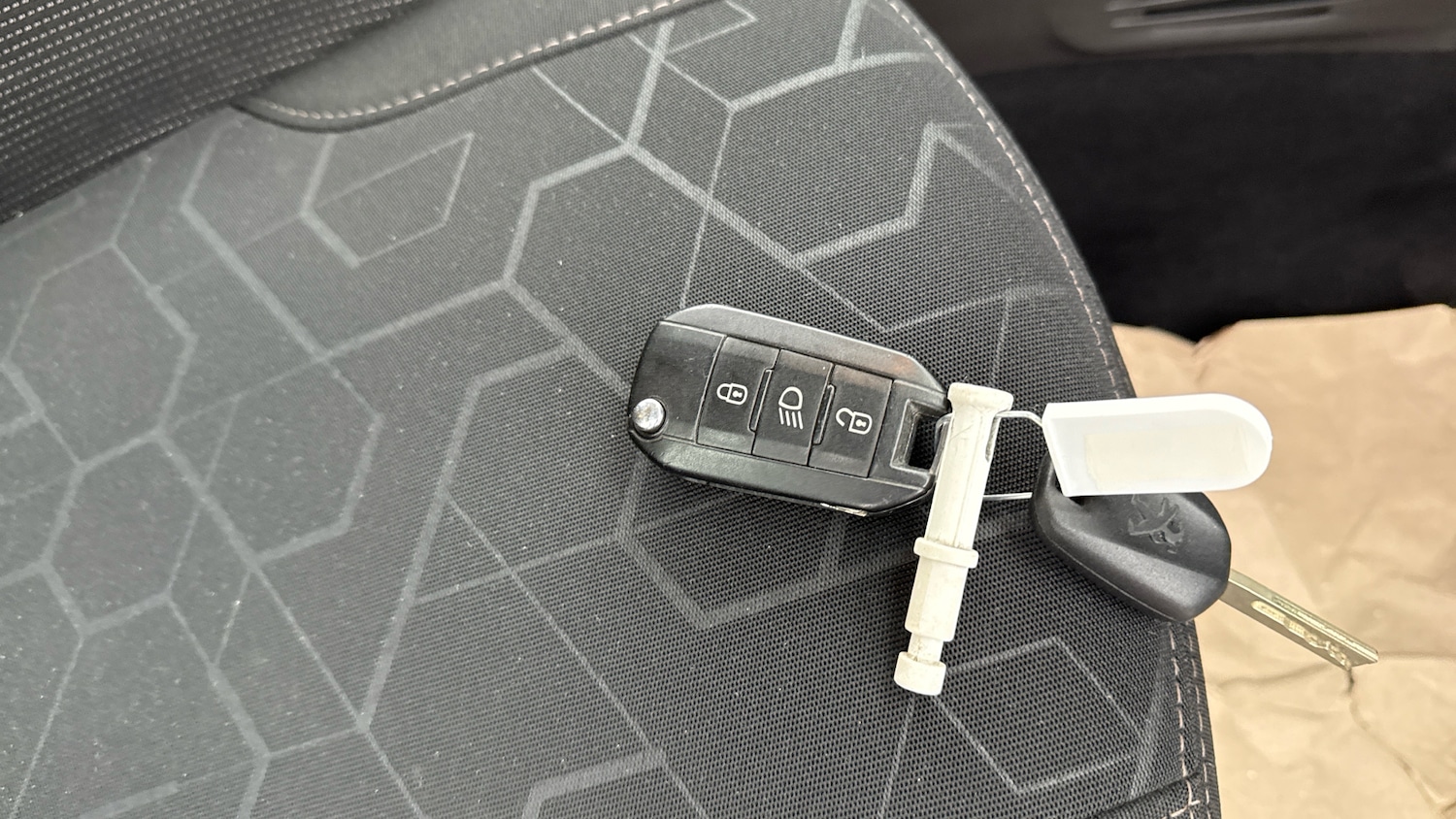 Used Peugeot 2008 2015 for sale - 76403140: Photo 20