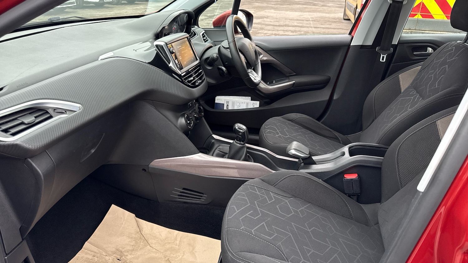 Used Peugeot 2008 2015 for sale - 76403140: Photo 27