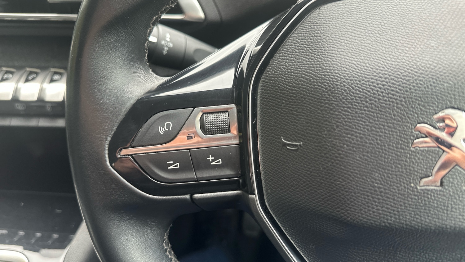 Used Peugeot 3008 2020 for sale - 76413220: Photo 31